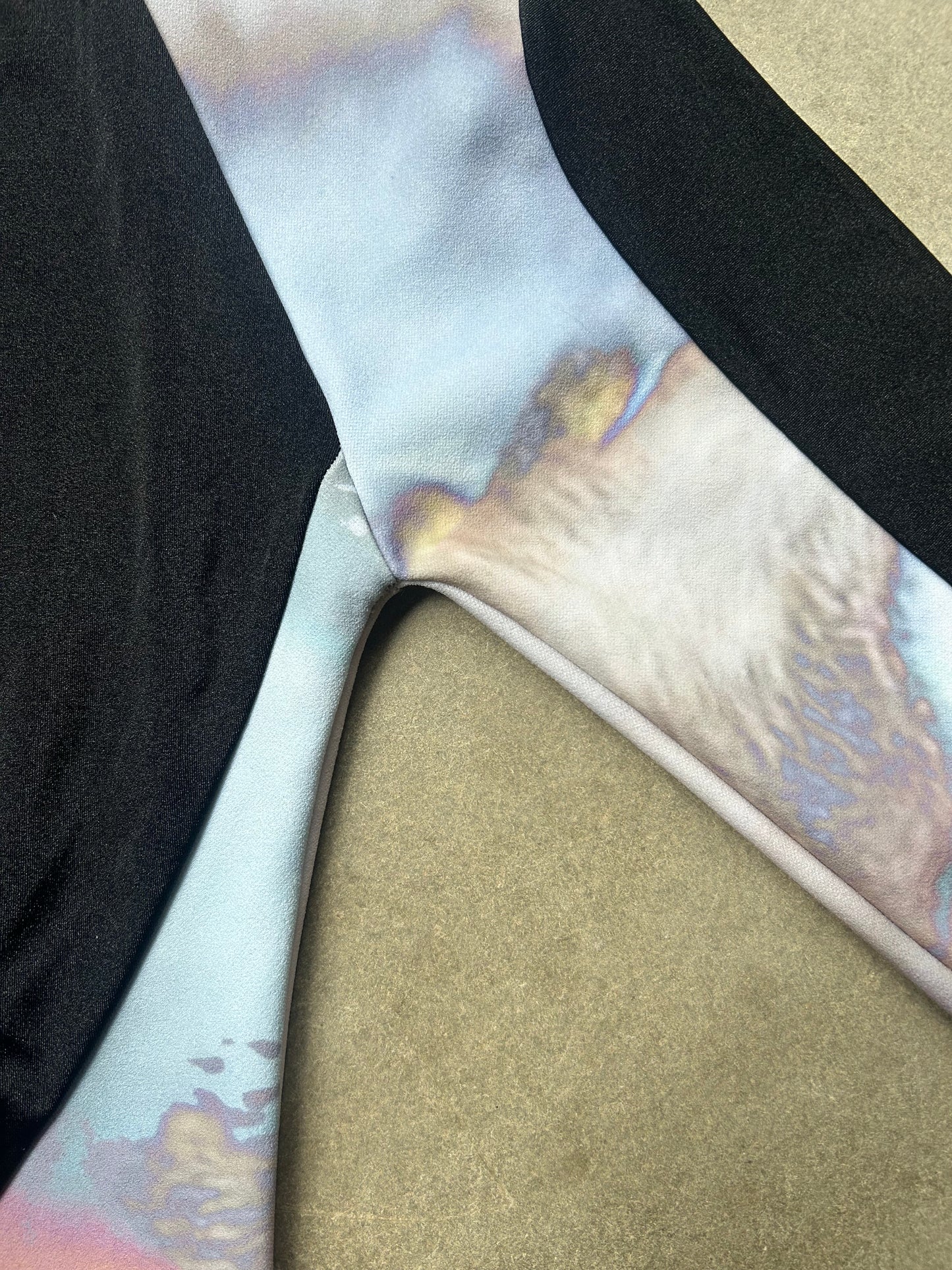 MHEA CONTOUR TOP IN BLACK